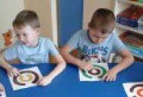 Una serie di esercizi di sviluppo del linguaggio per bambini con bisogni educativi speciali di livello III, consigliati ai genitori per esercitarsi a casa
